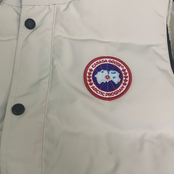 Outdoor Women's 🎇Canada Goose 🎇White Warm Vest-Suitable for outdoor workers - Picture 2 of 9